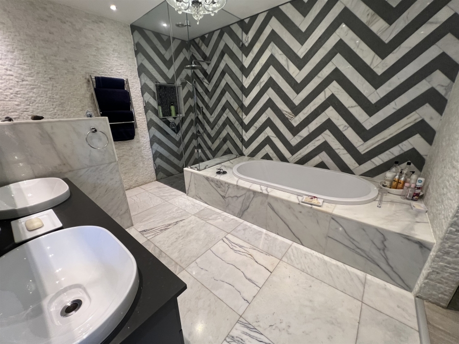 4 Bedroom Property for Sale in Bonnie Doone Eastern Cape